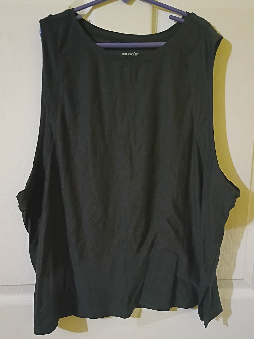 Old Navy Black Women's Muscle Tank